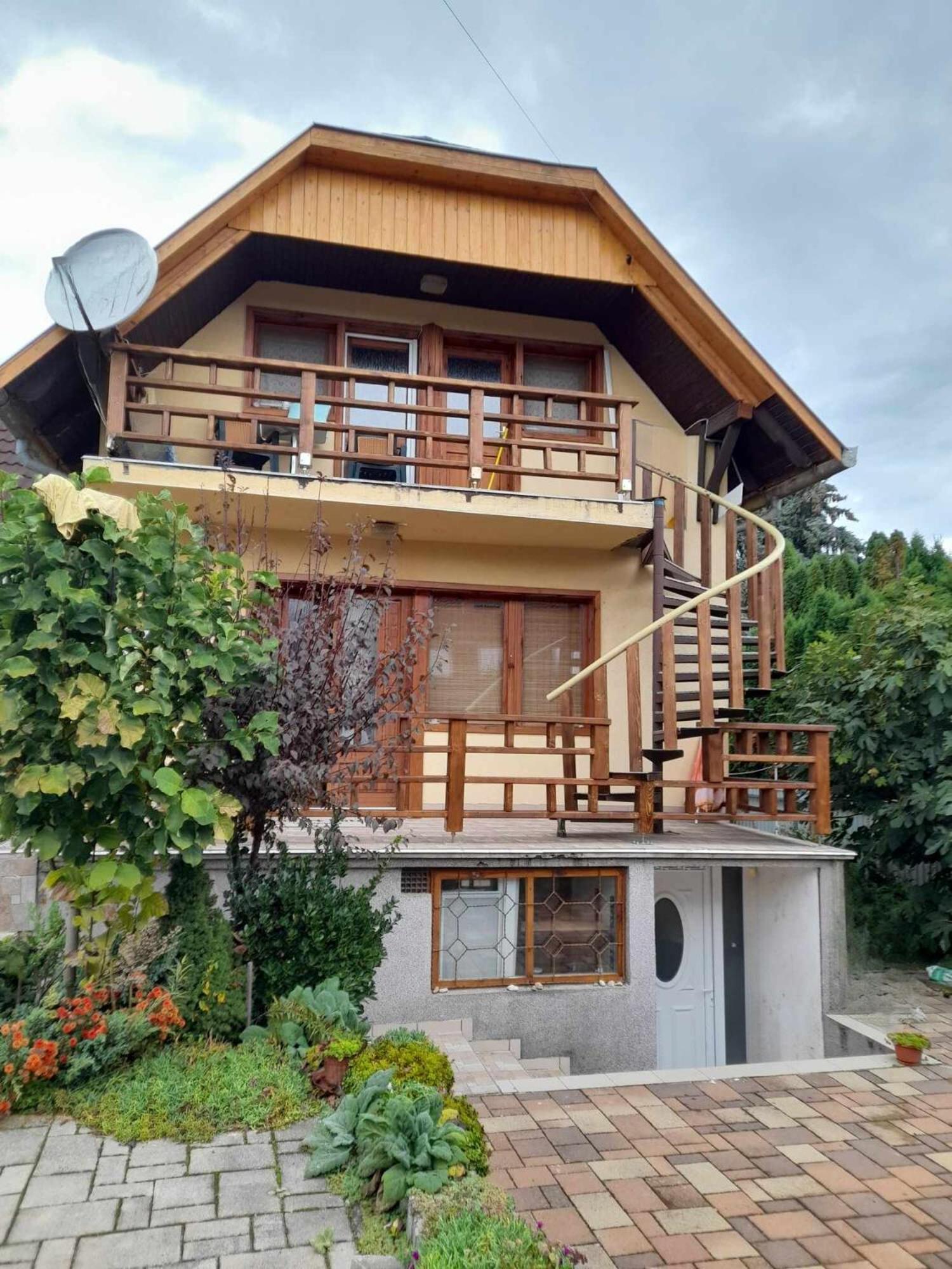 Апартаменты Harmonia Vendeghaz 100 Meterre Az Igali Gyogyfuerdotol Экстерьер фото